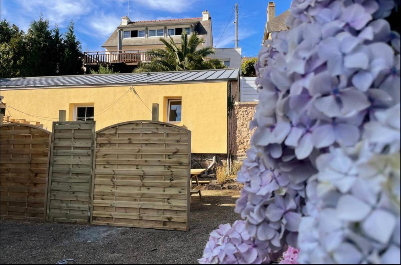 Rainbow Houses Perros-Guirec Exterior photo